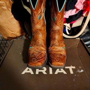 Ariat size 7 boots